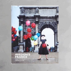 Book - Avedon's France: Old World, New Look
